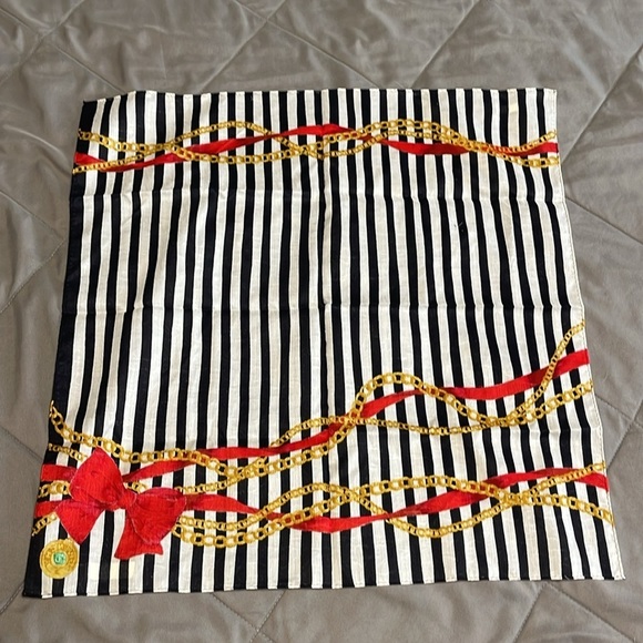 Givenchy Vintage NWT Striped Handkerchief with Red Bow and Gold Chain Design - Picture 3 of 3